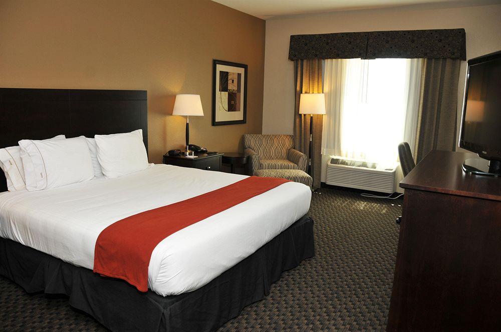 Holiday Inn Express & Suites Clinton By Ihg Zimmer foto